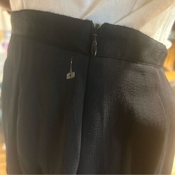 Theory Black ColorBlocked Velvet Pleated Mini Skirt - Picture 5 of 8